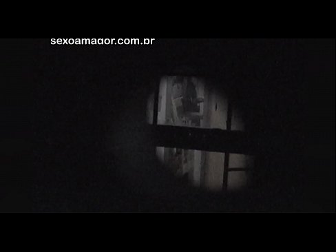 ❤️ Ξανθιά κοπέλα βιντεοσκοπήθηκε κρυφά από ηδονοβλεψία της γειτονιάς κρυμμένο πίσω από κούφια τούβλα ☑ Σπιτικό πορνό ❌️❤